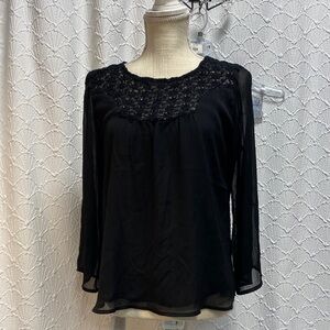 Maurices size small Elegant Black Lace Blouse w‎ open long sleeves sheer lined
